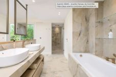 Villa in Vallauris - VILLA CURIEUSE 