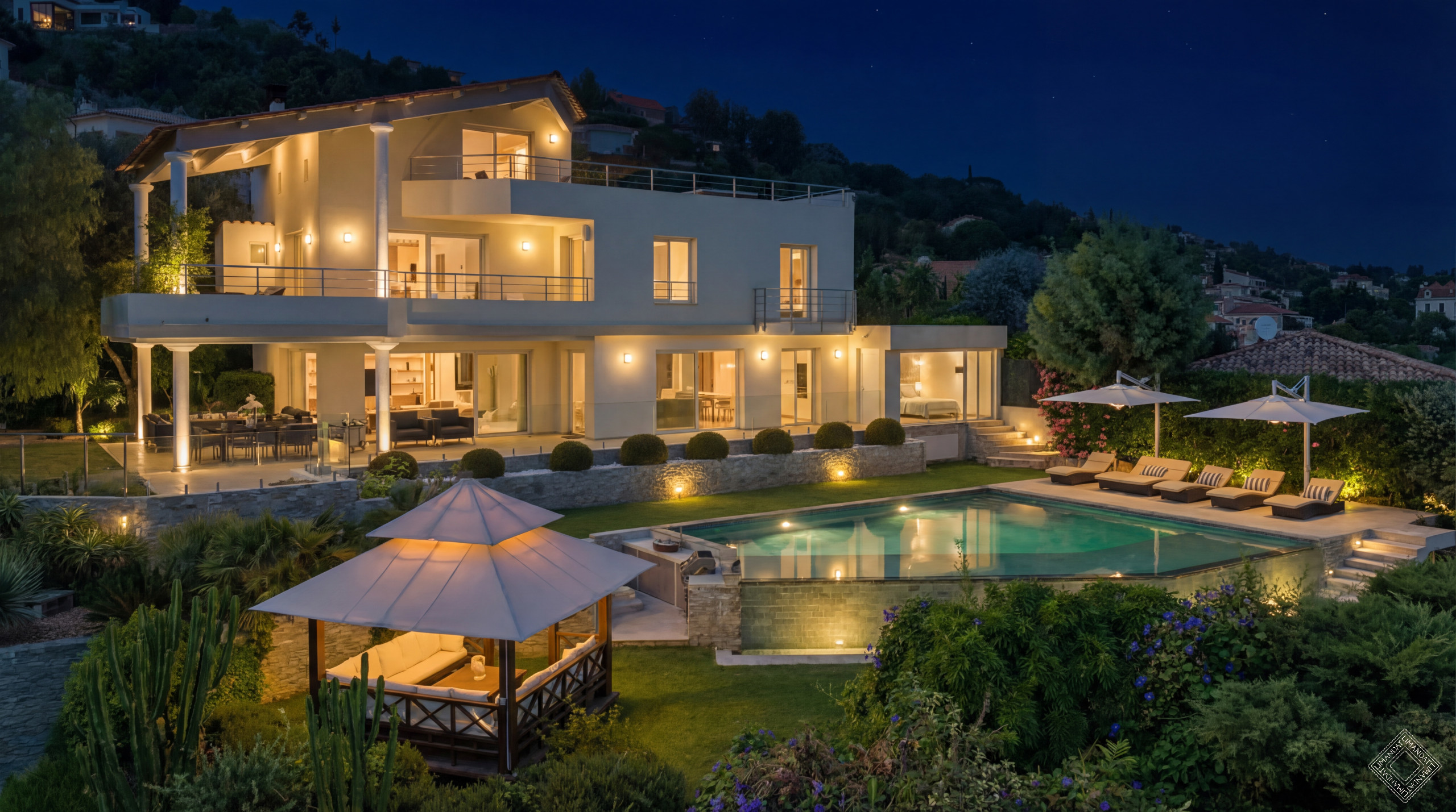 Villa/Dettached house in Vallauris - VILLA CURIEUSE 