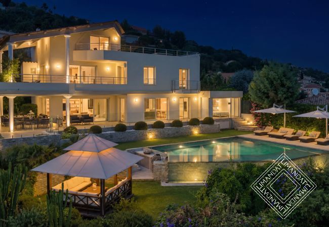 Villa in Vallauris - VILLA CURIEUSE 